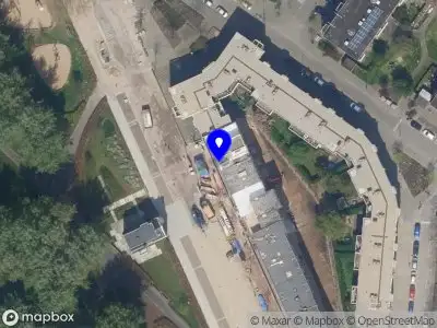 Ambulance met grote spoed naar de Nijverheidstraat in Rotterdam