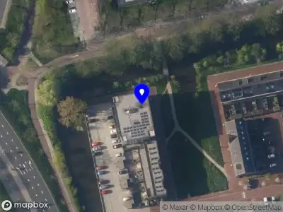 Ambulance met gepaste spoed naar de Slauerhoffpad in Leiden