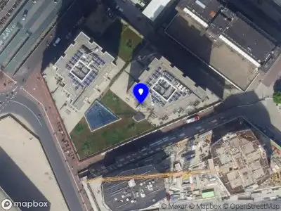 Ambulance met gepaste spoed naar de Ballonstraat in Leiden