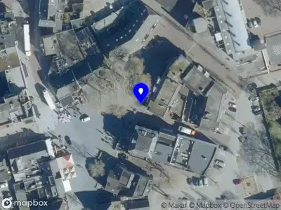 Brandweer met grote spoed naar de De Driesprong in Rosmalen vanwege reanimatie