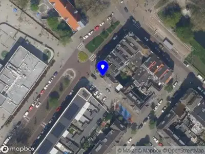 Ambulance met grote spoed naar de Egelantierstraat in Rotterdam