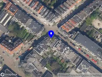 Ambulance met grote spoed naar de Philips Willemstraat in Rotterdam