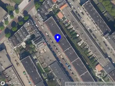 Ambulance met grote spoed naar de Pieter de Raadtstraat in Rotterdam