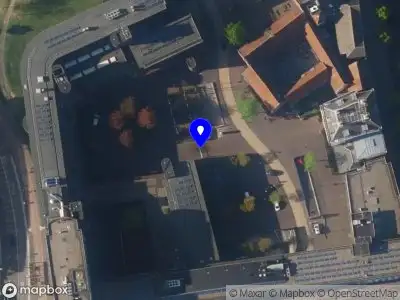 Traumahelikopter met grote spoed naar de Stadhuisplein in Amersfoort