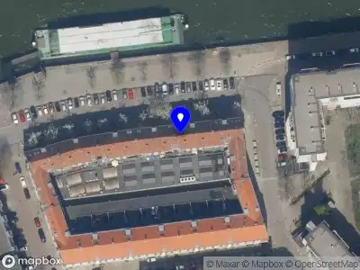 Ambulance met grote spoed naar de Olivier van Noortstraat in Rotterdam