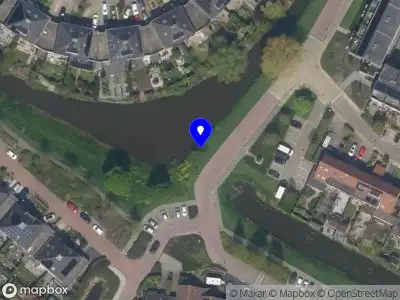 Ambulance met grote spoed naar de Molenweg in Oostvoorne