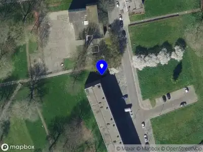 Ambulance met gepaste spoed naar de Saffraanstraat in Hoogvliet Rotterdam