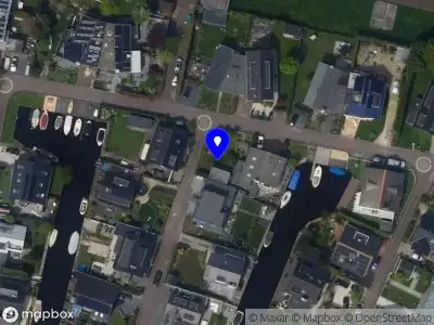 Ambulance met gepaste spoed naar de Marijkelaan in Kaag