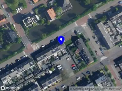 Ambulance met grote spoed naar de Catharina-Amalialaan in Aalsmeer