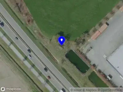 Brandweer met gepaste spoed naar de Mitsubishi Avenue in Born