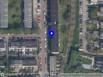 Ambulance met gepaste spoed naar de Cliostraat in Rotterdam