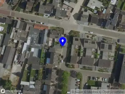 Brandweer met grote spoed naar de Grachtstraat in Oirsbeek vanwege waarnemen gaslucht