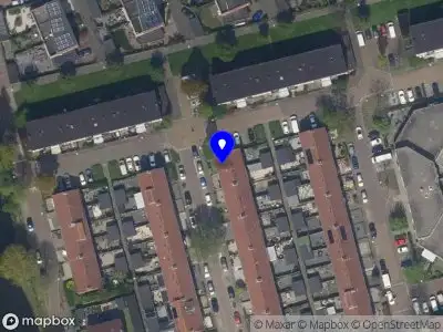 Ambulance met grote spoed naar de Van Aerssenstraat in Vlaardingen