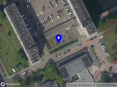 Ambulance met grote spoed naar de Veenoord in Rotterdam