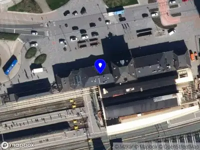 Politie met gepaste spoed naar de Stationsplein in Leeuwarden