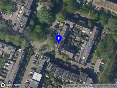 Ambulance met grote spoed naar de Ivanovschouw in Zoetermeer