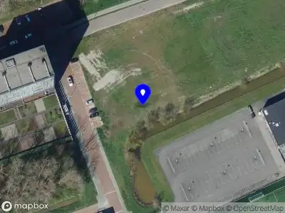 Ambulance met grote spoed naar de Aureliapad in Hoogvliet Rotterdam