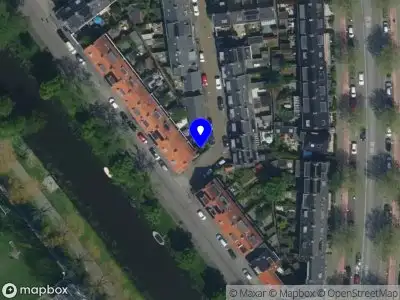 Ambulance met grote spoed naar de Hunzestraat in Haarlem