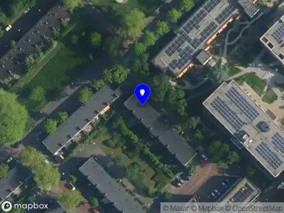 Ambulance met gepaste spoed naar de Von Humboldtstraat in Amsterdam
