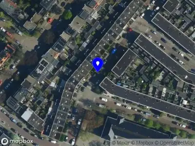 Ambulance met grote spoed naar de Bromostraat in Haarlem