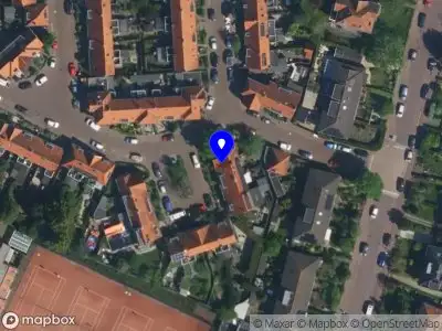 Ambulance met grote spoed naar de Van Twiskplein in Haarlem