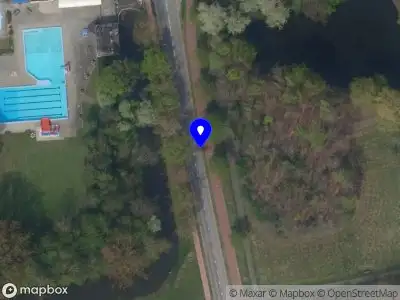 Politie naar de Oud Pernisseweg in Pernis Rotterdam vanwege dier(en) in nood