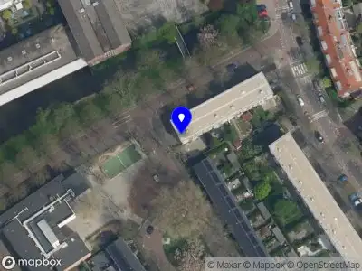 Ambulance met grote spoed naar de Jacob Gilleshof in Delft