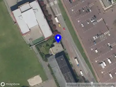 Ambulance met grote spoed naar de Van Hogendorplaan in Vlaardingen