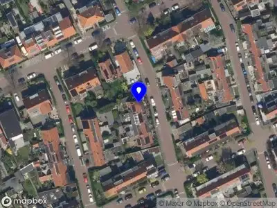 Ambulance met grote spoed naar de Begoniastraat in Vlaardingen