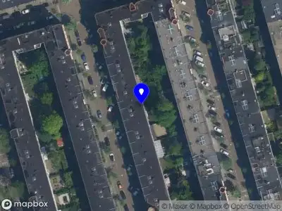 Brandweer met grote spoed naar de Torresstraat in Amsterdam vanwege afhijsen patient