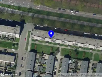 Ambulance met grote spoed naar de Oldegaarde in Rotterdam