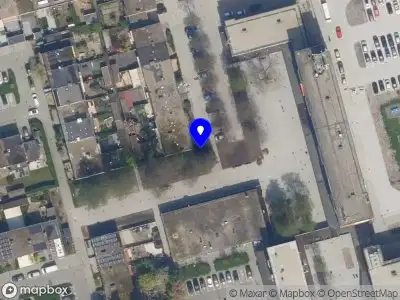 Ambulance met grote spoed naar de Jacob van Campenplein in Rotterdam