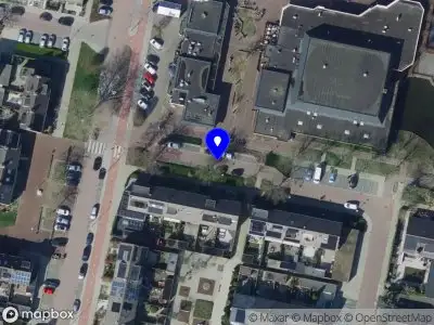 Ambulance met gepaste spoed naar de Wiardi Beckmanstraat in Oud-Beijerland