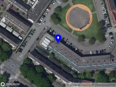 Ambulance met gepaste spoed naar de Nicolaas Beetsplein in Dordrecht