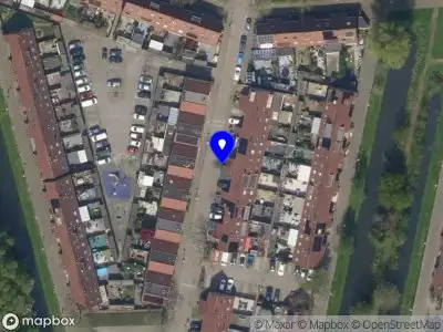 Ambulance met grote spoed naar de Westerflierstraat in Rotterdam