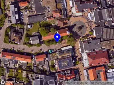 Ambulance met gepaste spoed naar de Parnassiastraat in De Koog