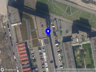 Ambulance met gepaste spoed naar de Beverstraat in Rotterdam