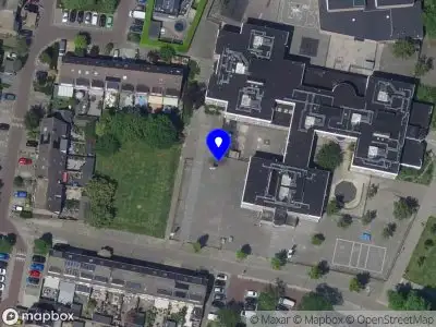 Ambulance met grote spoed naar de Selma Lagerlöf-erf in Dordrecht