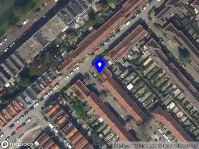 Ambulance met grote spoed naar de Schiltmanstraat in Rotterdam