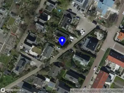 Ambulance met grote spoed naar de Roode Kruislaan in Ooltgensplaat