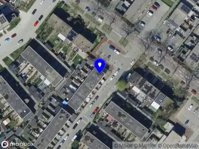 Ambulance met gepaste spoed naar de Geepstraat in Hoogvliet Rotterdam