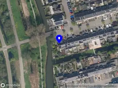 Ambulance met gepaste spoed naar de Veldpad in Schiedam