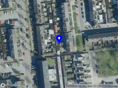 Brandweer met grote spoed naar de Pater van den Elzenstraat in Waalwijk vanwege gebouwbrand