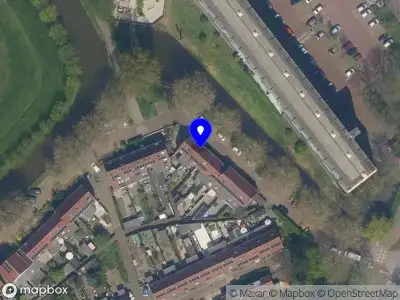 Ambulance met gepaste spoed naar de Narcisstraat in Maassluis
