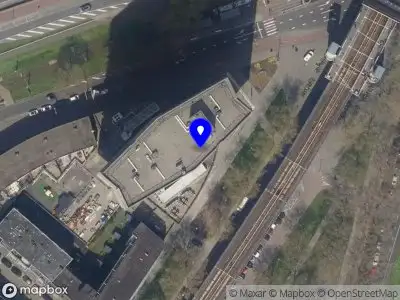 Ambulance met gepaste spoed naar de Mijnsherenlaan in Rotterdam