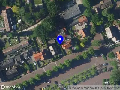 Brandweer met grote spoed naar de Barbiersweg in Laren vanwege reanimatie