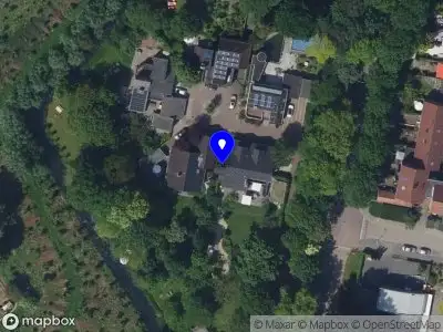 Ambulance met grote spoed naar de Steenplaats in Gorinchem