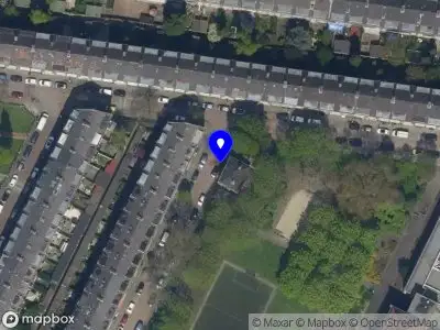 Ambulance met grote spoed naar de Zweedsestraat in Rotterdam