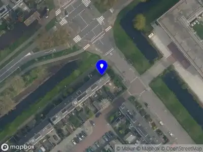Ambulance met grote spoed naar de Jakob van Necklaan in Gouda