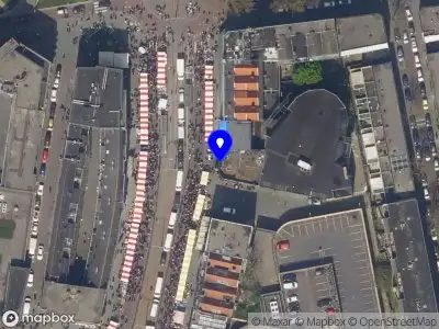 Ambulance met grote spoed naar de Beijerlandselaan in Rotterdam